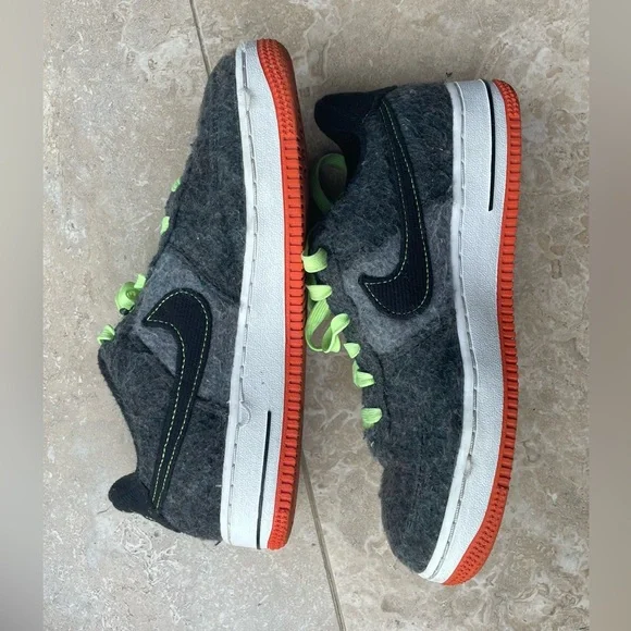 Nike Air Force 1 Low LV8 in Black Ghost Green (Halloween) - Picture 11 of 11
